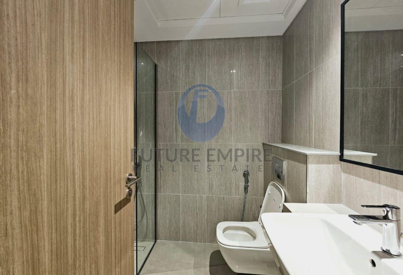 WATERFRONT APARTMENT |HUGE 2BR + MAID| White Goods photo 9