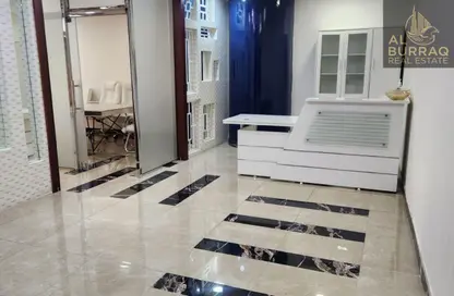 Office Space - Studio - 1 Bathroom for rent in Clover Bay Tower - Business Bay - Dubai