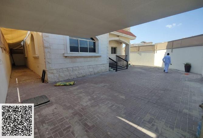 74237251 - Property Image 2