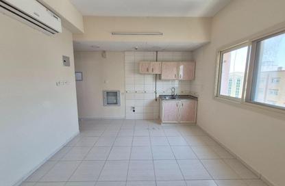 Apartment - Studio - 1 Bathroom for rent in Fire Station Road - Muwaileh - Sharjah
