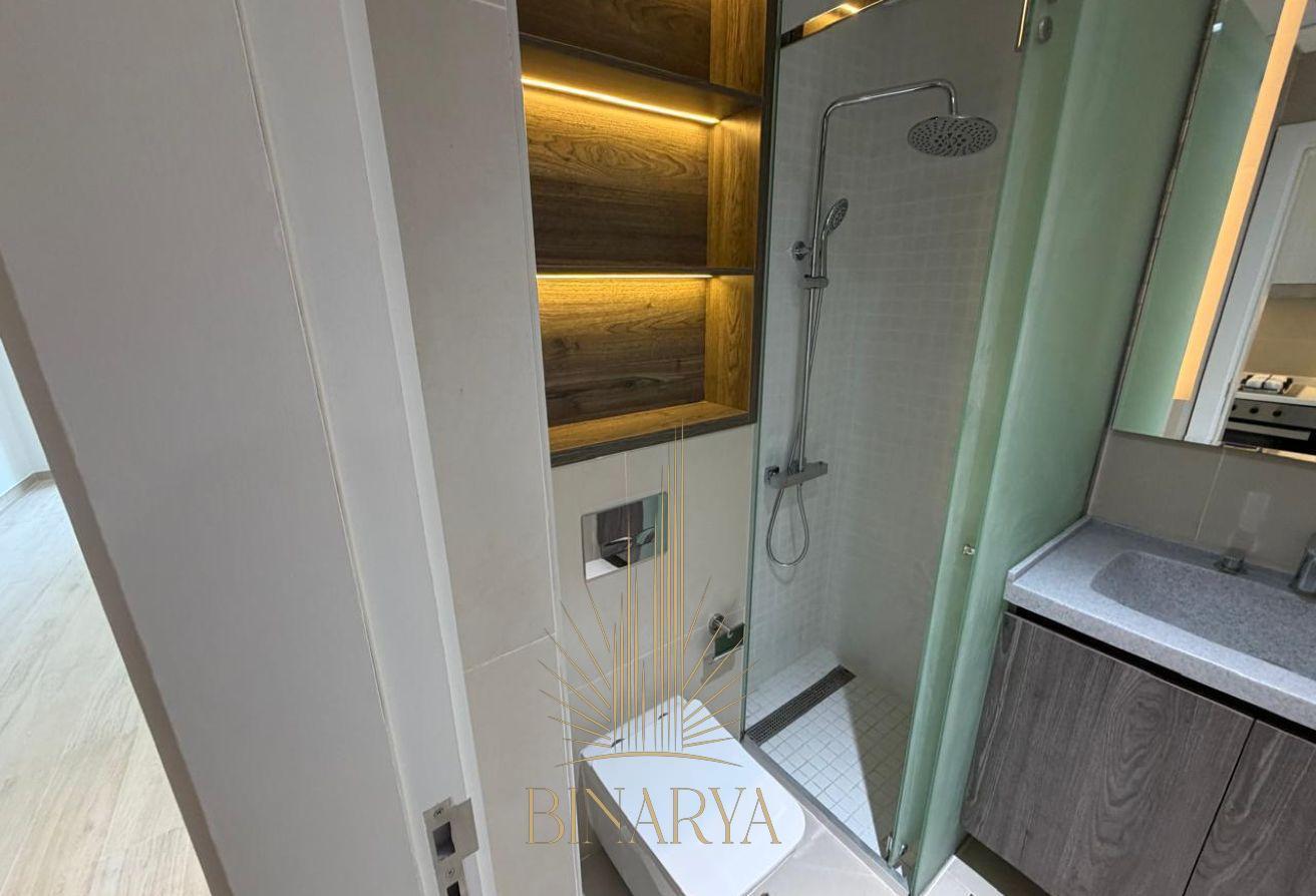 Spacious Layout | High Floor | Brand New photo 17