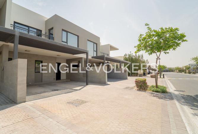 Vacant Now | Well Maintained | Area Expert