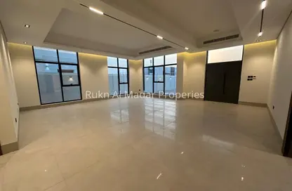Villa - 5 Bedrooms for rent in Mushrif Park - Dubai