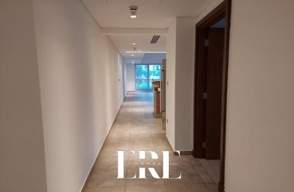 Apartment - 2 - 2 for sale in Marina Residences 5 - Marina Residences - Palm Jumeirah - Dubai