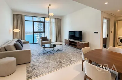 شقة - غرفة نوم - 1 حمام للبيع في برج Marina Vista 1 - مارينا فيستا - إعمار بيتشفرونت - دبي هاربور - دبي