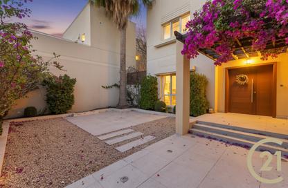Villa - 4 Bedrooms - 4 Bathrooms for sale in Meadows 2 - Meadows - Dubai