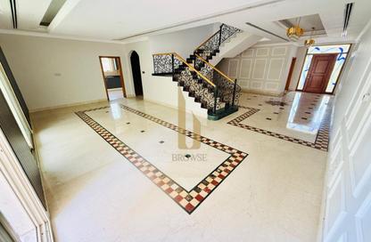 Villa - 5 Bedrooms - 5 Bathrooms for rent in Jumeirah 1 Villas - Jumeirah 1 - Jumeirah - Dubai