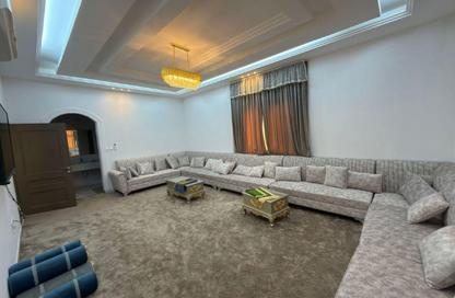 Villa - 5 Bedrooms - 7 Bathrooms for sale in Al Mowaihat 1 - Al Mowaihat - Ajman