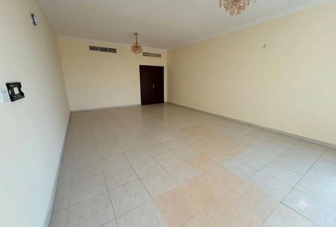 128352602 - Property Image 2