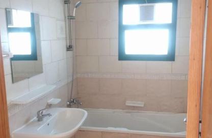 Apartment - 2 Bedrooms - 2 Bathrooms for rent in Abu Shagara building - Abu shagara - Sharjah