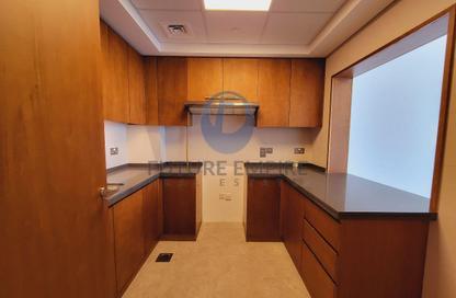 Apartment - 2 Bedrooms - 3 Bathrooms for rent in Airport Road Area - Al Garhoud - Dubai