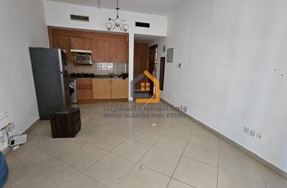 Apartment - Studio - 1 Bathroom for rent in Al Khan 9 building - Al Khan - Sharjah