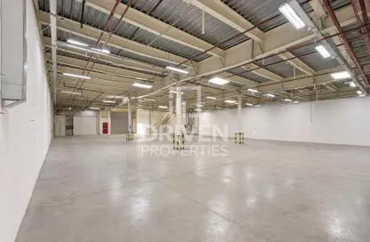 Warehouse - Studio for rent in FNC Complex Warehouse 1 - Dubai Investment Park 2 (DIP 2) - Dubai Investment Park (DIP) - Dubai