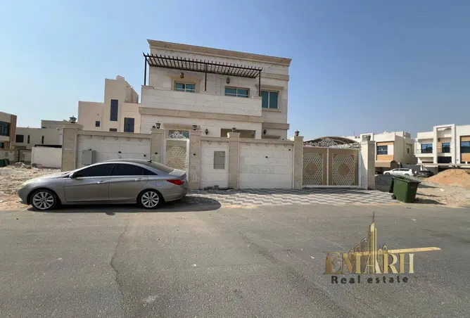 165601618 - Property Image 2