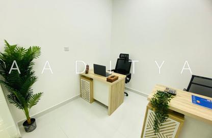 Office Space - Studio - 1 Bathroom for rent in Red Avenue - Al Garhoud - Dubai