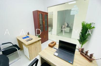 Office Space - Studio - 1 Bathroom for rent in Red Avenue - Al Garhoud - Dubai