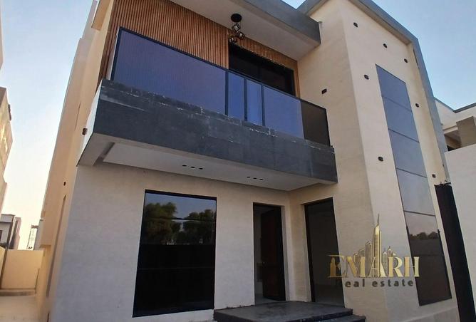 122005700 - Property Image 3