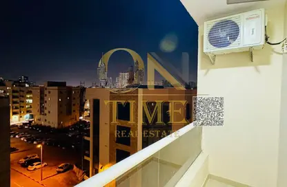 شقة - غرفة نوم - 2 حمامات للايجار في مساكن كورنيش عجمان - طريق كورنيش عجمان - عجمان