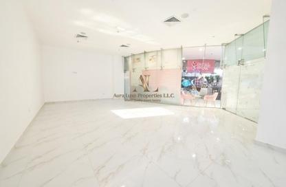 Shop - Studio - 4 Bathrooms for rent in Al Barsha 1 - Al Barsha - Dubai