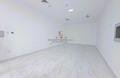 Shop - Studio - 4 Bathrooms for rent in Al Barsha 1 - Al Barsha - Dubai