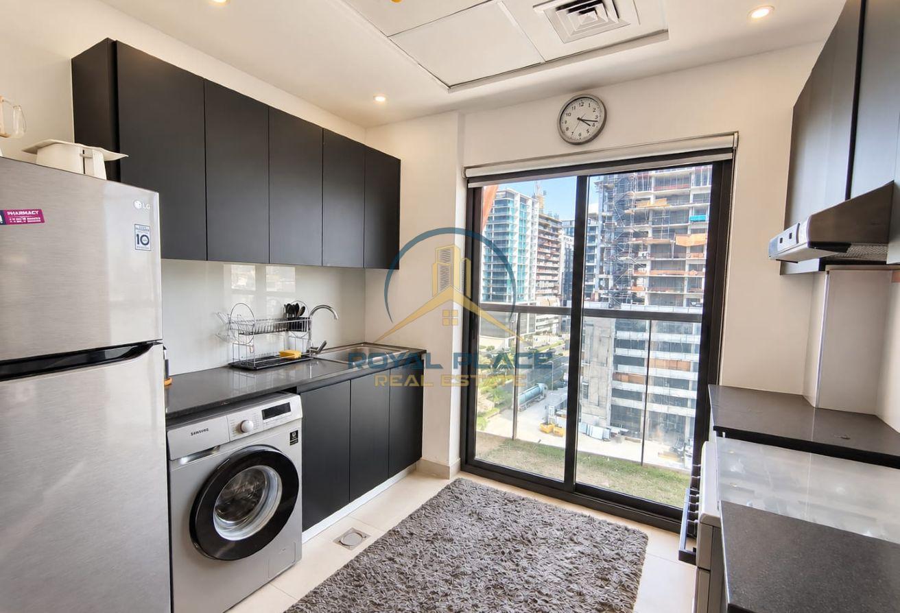 Fully Furnished |Near Exit | Corner Unit photo 7