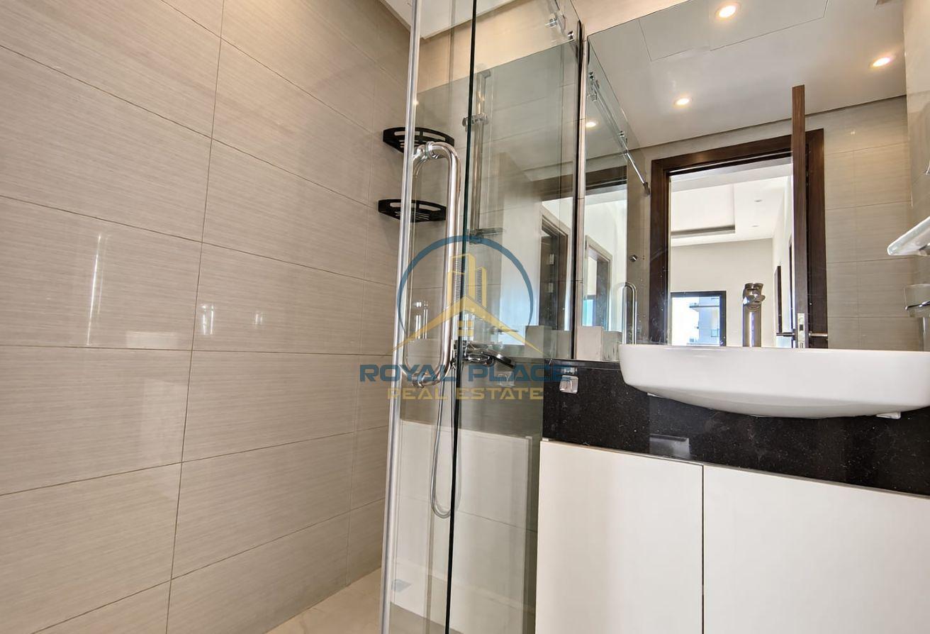 Fully Furnished |Near Exit | Corner Unit photo 8
