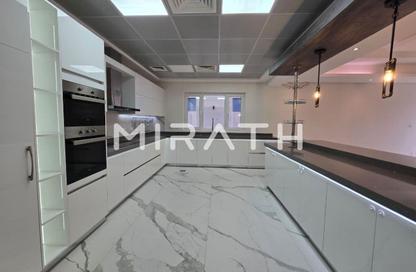 Villa - 6 Bedrooms - 7 Bathrooms for rent in Jumeirah 3 Villas - Jumeirah 3 - Jumeirah - Dubai