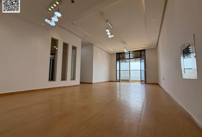 2OlwKD0Ei1Y - Property Image 2