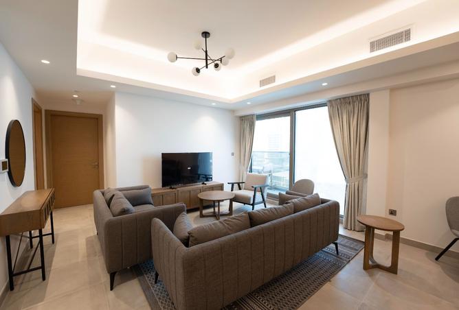 Stylish unit |Pool view | Furnished photo 3