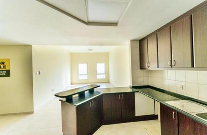 شقة - 2 غرف نوم - 3 حمامات للبيع في مبنى 167 - طراز حديث - ديسكفري جاردنز - دبي