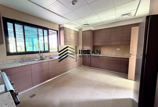 121122679 - Property Image 3