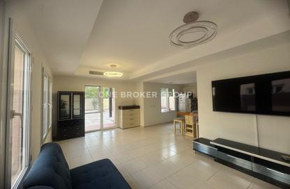Townhouse - 2 Bedrooms - 3 Bathrooms for rent in Springs 2 - The Springs - Dubai Townhouse - 2 Bedrooms - 3 Bathrooms for rent in Springs 2 - The Springs - Dubai