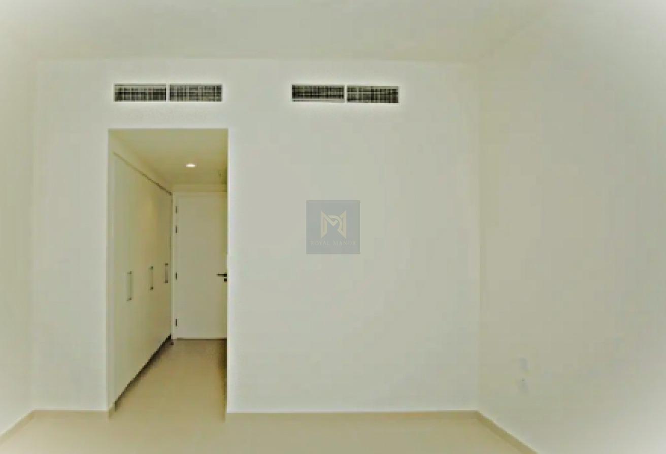 Spacious 2-Bed |Available| Ready to Move photo 2