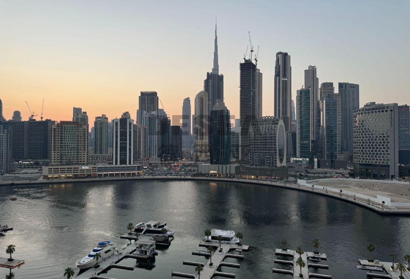 Upgraded Unit | Canal-City Skyline Views | Vacant