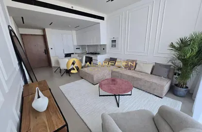 شقة - 2 غرف نوم - 2 حمامات للايجار في بن غاطي أزور - منطقة 16 - قرية جميرا الدائرية - دبي