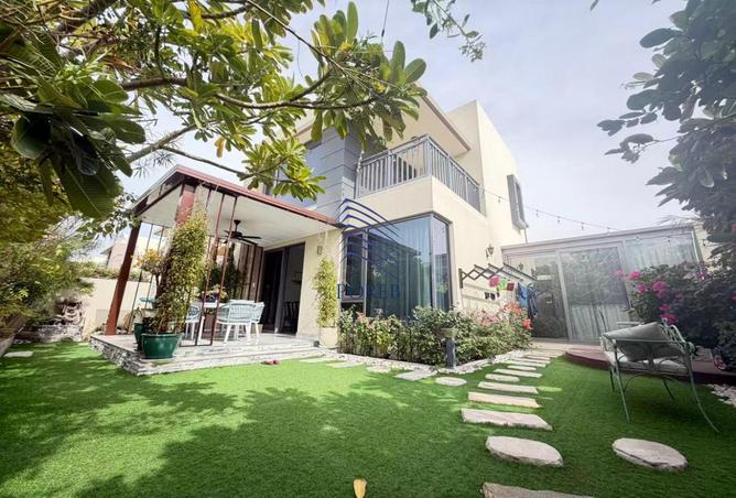 73111880 - Property Main Image