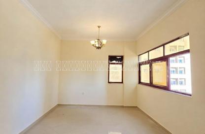 Apartment - 2 Bedrooms - 2 Bathrooms for rent in Al Khan 9 building - Al Khan - Sharjah