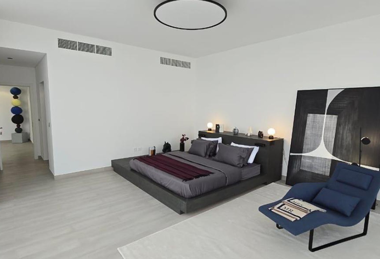 Brand New l Corner Unit l Smart Home