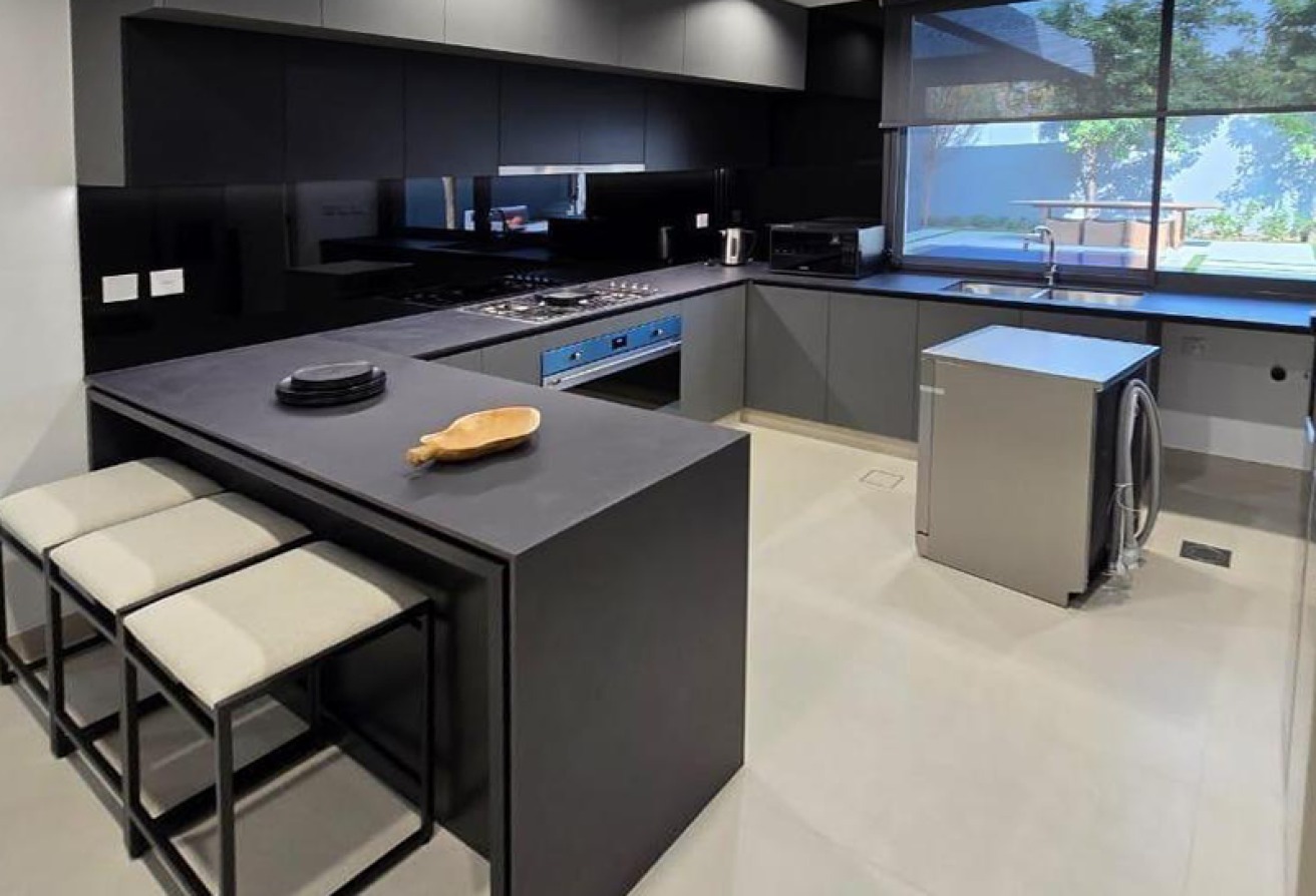 Brand New l Corner Unit l Smart Home