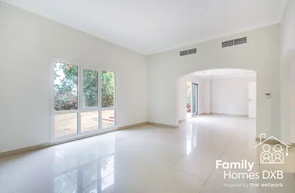 Villa - 3 Bedrooms - 4 Bathrooms for sale in Meadows 9 - Meadows - Dubai