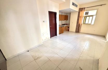 Apartment - Studio - 1 for rent in Muwaileh 3 Building - Muwaileh - Sharjah