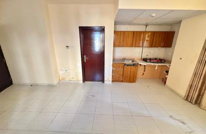 Apartment - Studio - 1 for rent in Muwaileh 3 Building - Muwaileh - Sharjah