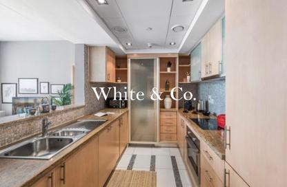 Apartment - 1 Bedroom - 2 Bathrooms for rent in Fairfield Tower - Park Island - Dubai Marina - Dubai