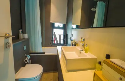 تاون هاوس - 4 غرف نوم - 5 حمامات للبيع في سراب 2 - الجادة - الشارقة