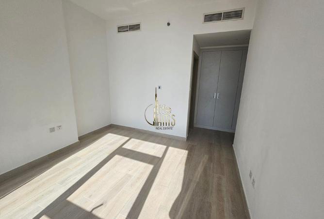91818045 - Property Image 2