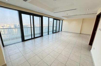 Apartment - 3 Bedrooms - 5 Bathrooms for rent in Al Khan Corniche - Al Khan - Sharjah