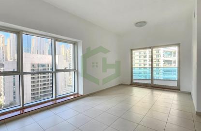 Apartment - 2 Bedrooms - 3 Bathrooms for rent in Cascades Tower - Dubai Marina - Dubai