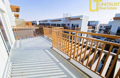 Townhouse - 4 - 4 for rent in Verona - Damac Hills 2 - Dubai