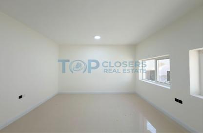 Apartment - 3 Bedrooms - 3 Bathrooms for rent in Al Kuwaitat - Central District - Al Ain