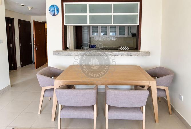 1 BR Apartment| Landmark View| Downtown| Furnished photo 3